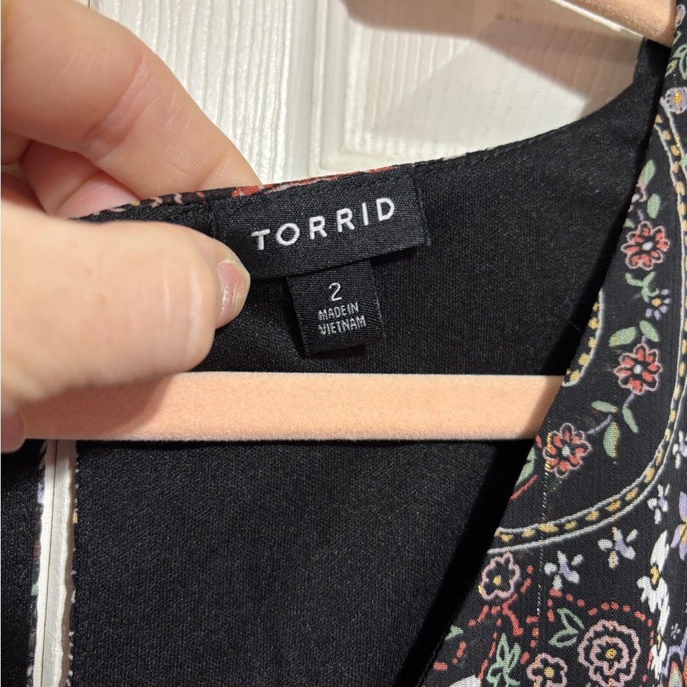 torrid Black Paisley Floral Long-Sleeve A-Line Dress - Picture 6 of 9